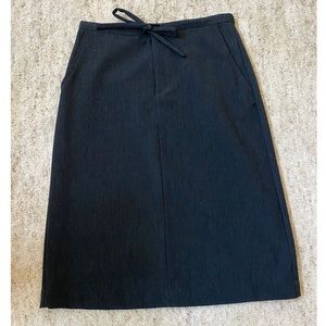 gap / gray pencil skirt w pockets